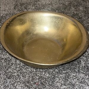 Elegant Gold Bowl